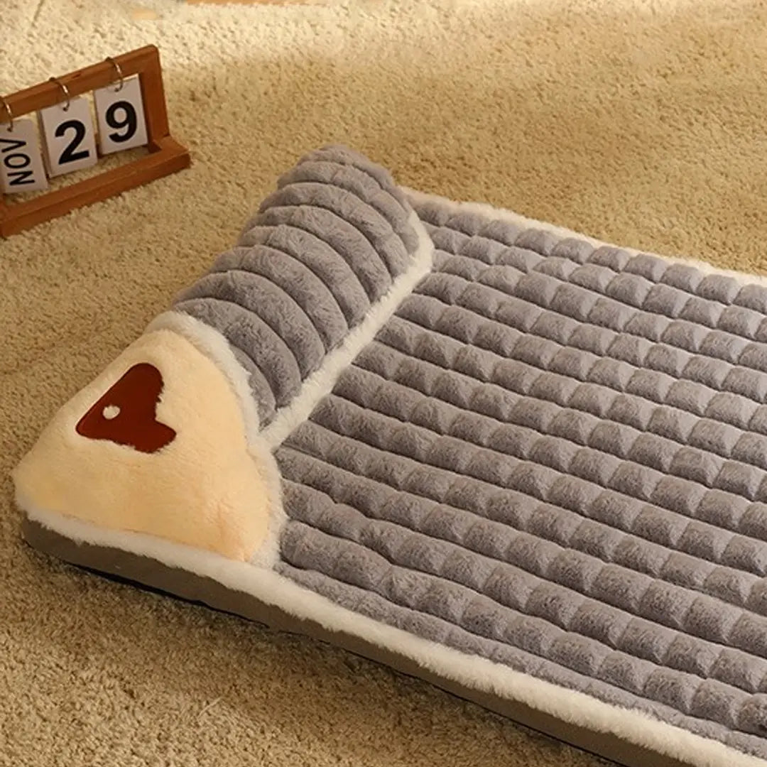 Tailvara Dog Mat for Small & Medium Dogs & Cats, Warm Washable Pet Bed